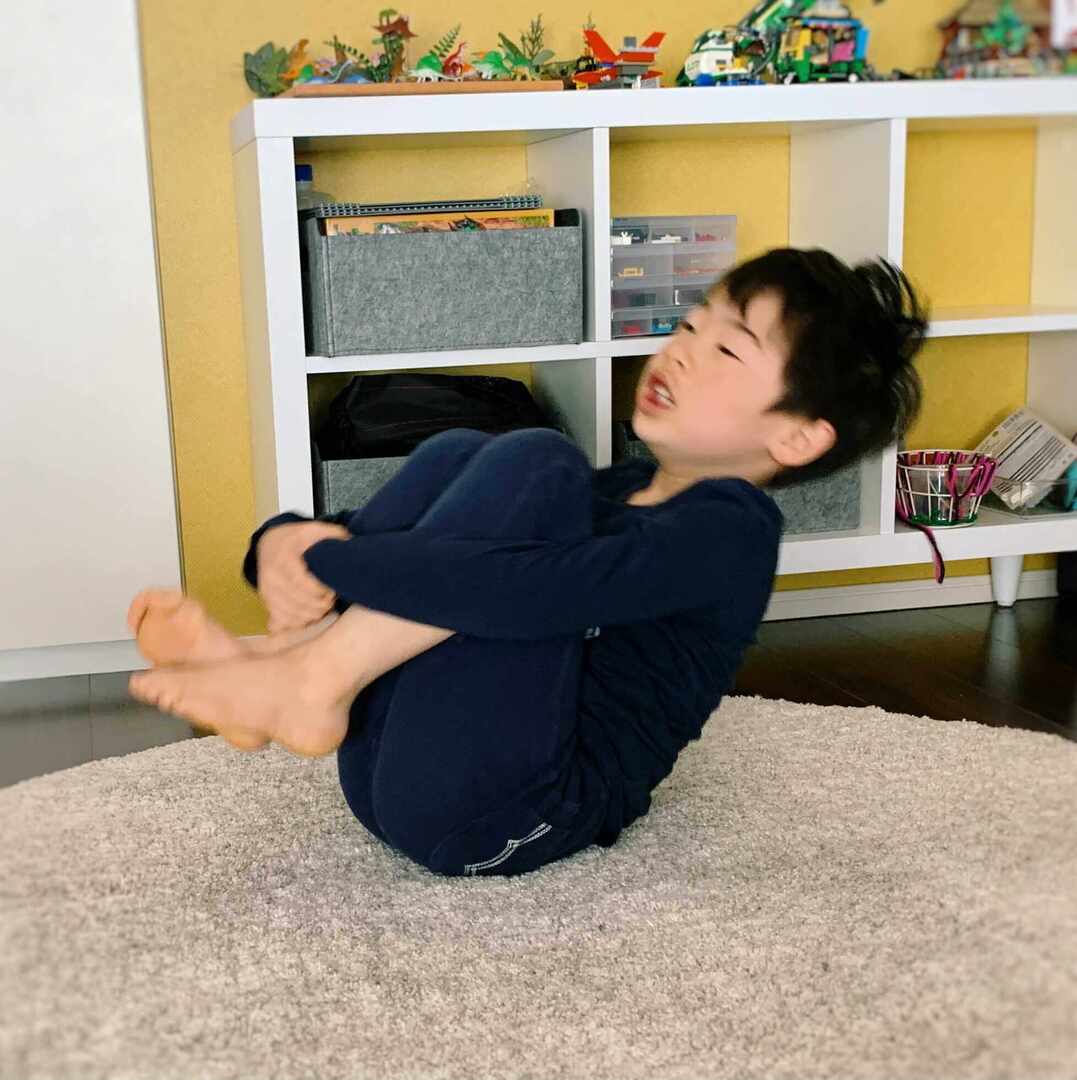 子どもの運動能力は【体幹】で差がつく⁉おうちで簡単に鍛えられる"〇〇するだけ遊び"