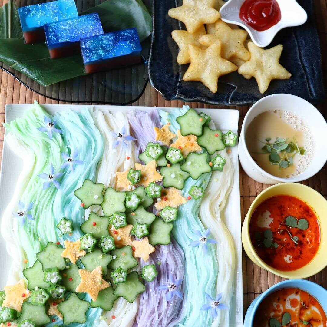 子どもが喜ぶ【七夕ごはん】そうめん、カレー、お寿司…何作る？星や織姫・彦星モチーフで盛り上がるアイデア10選！