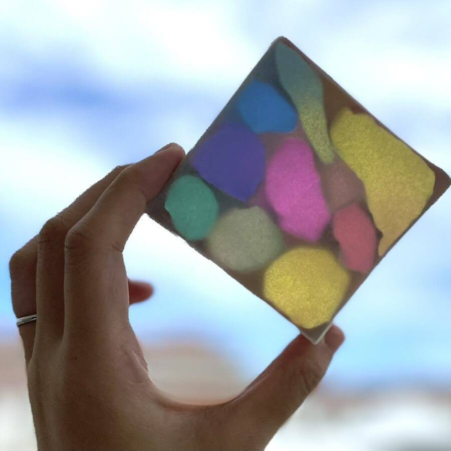 まるで光の宝石箱♡牛乳パックで簡単に作れる「輝く箱」が美しすぎ！秋空でも寝室でも楽しみたい