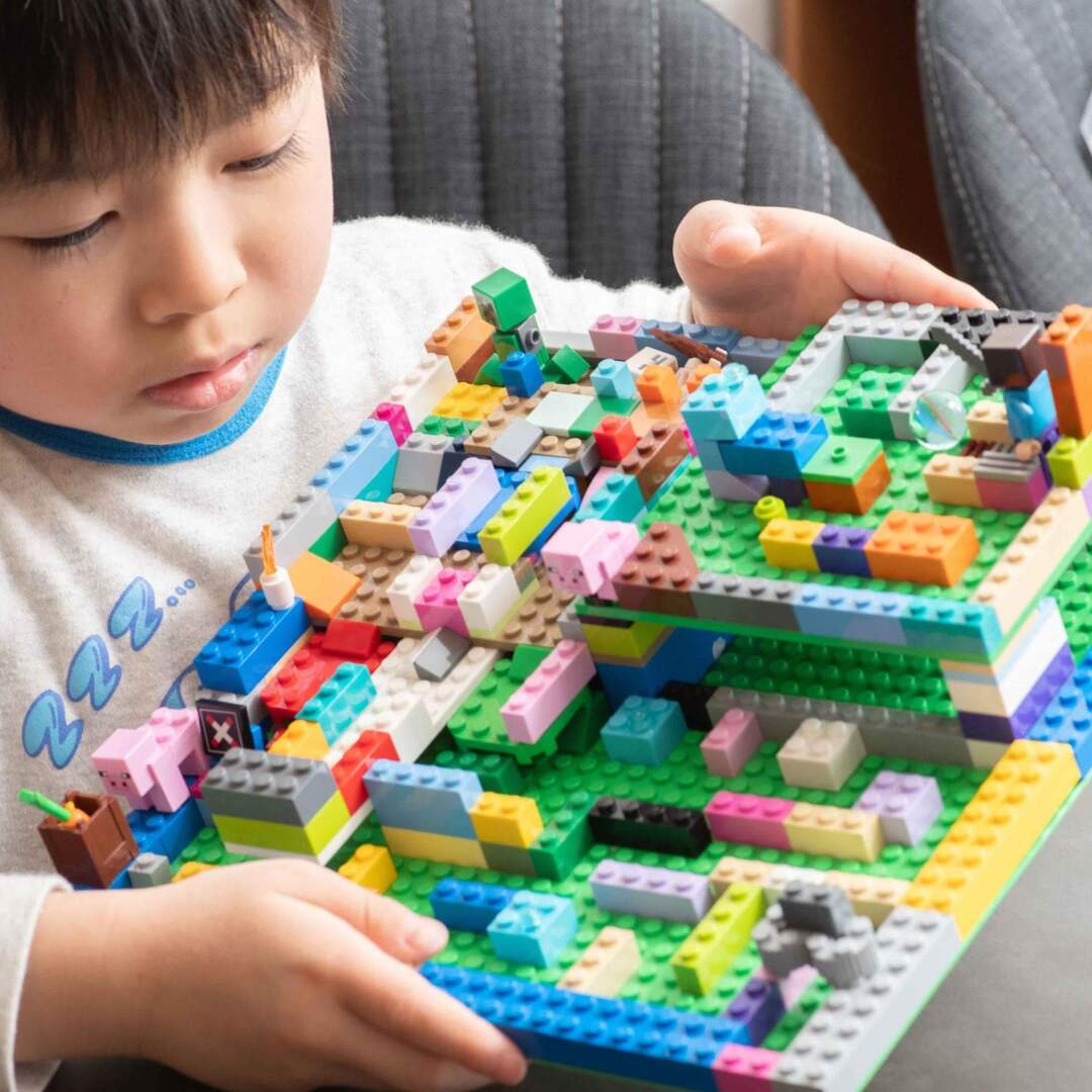 子どもが無我夢中に！【レゴ迷路】なら”考える→作る→遊ぶ→”の無限ループでおうち時間を持て余さない！