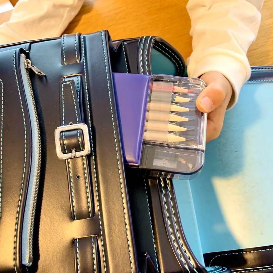 小学生男子が歓喜！「鉛筆削り忘れ」がなくなる"話題の筆箱"使用レポ♪登校準備がスムーズになって買ってよかった！