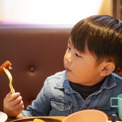 みんな悩んでた！「うちの子、食べるのが遅い…」小学校入学前に不安を解決しておくために親が知っておくと安心な３つのこと