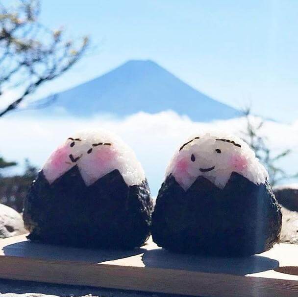 海苔を切るだけで簡単に作れる縁起物【富士山おにぎり】って知ってる？受験や試合のお弁当にもおすすめ♪