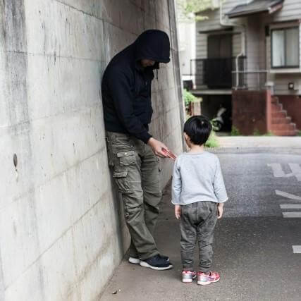 【子どもと性犯罪】100%遭わないと断言できない悲しい現実。だからこそ家庭で行いたい防止策と事後対策